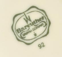 Bareuther cukordoboz, kézzel festett, jelzett, apró kopásnyomokkal, m: 12 cm