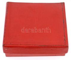 Váró Márton (1943-) 1970. "Dr. Jeney Endre" Br emlékplakett tokban (86mm) T:1-