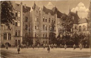 1916 Budapest XIV. Erzsébet Nőiskola, Játszótér teniszpályával, lányok teniszütőkkel. István út 93. (EK)