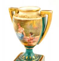 Royal Vienna talpas amfora váza párban, jelzett (máz alatti, művész szignóval is), kopott lepattanás...