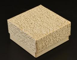 Olomkristály hamutál, csizolt, formába öntött, jelzett (lekopott), hibátlan, eredeti dobozában, d: 1...