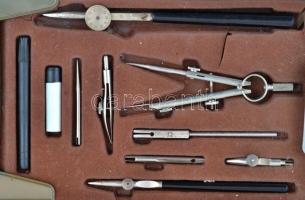 2 db régi körző készlet, tokjában