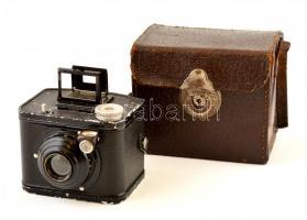 Kodak 620C box kamera jó állapotban, eredeti tokkal.