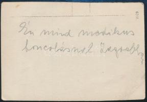 cca 1938 Psorn Anna nagyváradi gyógyszerész medikus korában boncoláson Zágrábban, hátoldalon felirat...