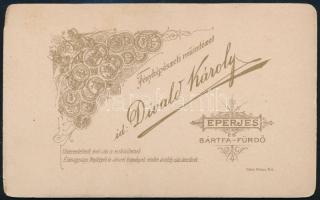 cca 1885 Szép népviseletbe öltözött lány kannával, keményhátú fotó id. Divald Károly (1830-1897) műt...