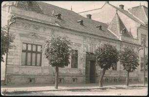 1943 A nagyváradi (Erdély) "Madonna" gyógyszertár tulajdonosairól, Féder Vilmosról és fele...