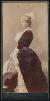cca 1888 Gróf Andrássy Gézáné, Kaunitz Eleonóra grófnő (1862-1936), a betléri (Felvidék) Andrássy-kastély úrnőjének fotója, Koller budapesti műterméből, hátoldalon feliratozva, kis foltokkal, 10×21 cm