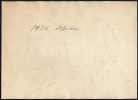 1930 Szeged(?), Horthy Miklós (1868-1957) kormányzó érkezésére várakozó tömeg a vasútállomáson, 17,5...