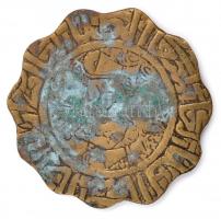 Réz tárgyak: váza, tálkák, kilincs (hiányos), összesen: 11 db