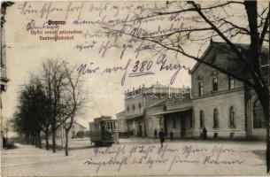 1911 Sopron, Győr-Sopron-Ebenfurti Vasút (GYSEV) vasútállomás, villamos, automobil. Kiadja Bauer D. (EB)