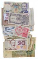 30db-os vegyes külföldi bankjegy tétel, közte Lengyelország, NDK, Weimari Köztársaság T:III-IV 30pcs of various banknotes, including Poland, GDR, Weimar Republic C:F-G