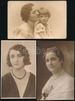 cca 1930 Hölgyek, 7 db régi fotó, egy részük hátulján feliratozva, 9×14 cm