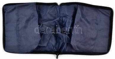 Összehajtható cipzáras sporttáska, összehajtva: 18×16 cm, kinyitva: 40×32×16 cm + bevásárlószatyor