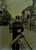 Nagy András MTI fotós fotóhagyatéka: kb 200-250 db fénykép, negatív, benne üveglemezek is. Nagyrészt...