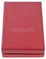 ~1960-70. 3 db-os úttörő jelvény, közte "25 év az úttörőkért" piros tokban T:1,1-