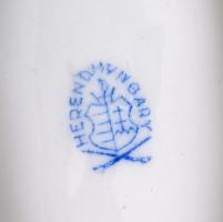 Herendi Viktória mintás porcelán leveles tálka, kézzel festett, jelzett, kis kopásnyomokkal, 15×9 cm