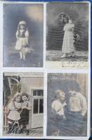 100 db régi gyerek motívumlap albumban / 100 pre-1945 children motive postcards in an album