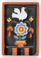 Gádor István (1891-1984): Hamutálka, mázas kerámia zománc berakásokkal, jelzett, apró kopásokkal, 9,5×6,5×1,5 cm