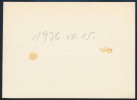 1936. július 15. Kinszki Imre (1901-1945) budapesti fotóművész hagyatékából 1 db vintage fotó, a sze...