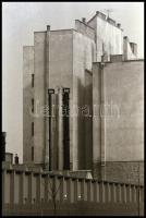 cca 1969 és 1982 között készült felvételek Kőbányán (Bp., X. ker.), 39 db vintage negatív + 4 db mai...