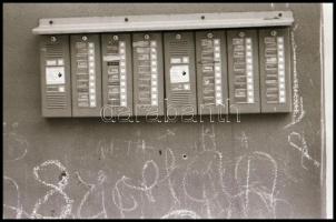 cca 1969 és 1982 között készült felvételek Kőbányán (Bp., X. ker.), 39 db vintage negatív + 4 db mai...