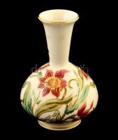 Zsolnay virágos váza, kézzel festett, jelzett, apró kopásokkal, m: 15 cm