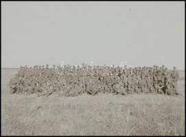 cca 1942 Thöresz Dezső (1902-1963) békéscsabai gyógyszerész és fotóművész szolgálatot teljesített eg...