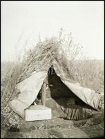 cca 1942 Thöresz Dezső (1902-1963) békéscsabai gyógyszerész és fotóművész szolgálatot teljesített eg...