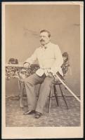 cca 1869 Eger, katona Mihály József fényképész műtermében, vizitkártya méretű vintage fénykép, sarkán kis törés, 10x6 cm