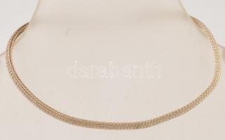 Ezüst(Ag) fonott karkötő, jelzett, h: 17,5 cm, nettó: 4 g