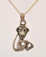 Ezüst(Ag) kígyó nyaklánc, majom függővel, jelzett, h: 41 cm, függő: 3,3×1,8 cm, nettó: 5,7 g