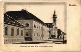 Beszterce, Bistritz, Bistrita; Spitalgasse mit Röm. kath. Kirche und Kloster / Kórház utca, Római katolikus templom és zárda. Kiadja M. Binder / Hospital Street, Catholic church and nunnery (ázott / wet damage)