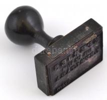 "Eperjes szab. kir. város levéltára ___ szám" feliratú gumibélyegző, fa nyéllel, jelzett (...