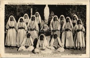 Les Capucins francais aux Indes, La Mission du Sacré-Coeur au Rajputana, Les Bais de Thandla, soeurs purement indigenes / French Catholic mission in India, order of native nuns