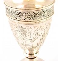 Ezüst(Ag) váza, vésett díszítéssel, jelzett, m: 14 cm, nettó: 131,3 g