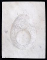 Jelzés nélkül: Élet, márvány, 15×12×3 cm