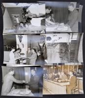 1960 Firenze, Vadászati Világkiállítás 35 db fotó. Sajtófotók, részben feliratozva. 12x18 és 24x18 cm méretben. / Firenze World Expo for Hunting 35 photos.