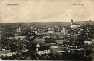 1912 Dunaföldvár, látkép templomokkal. Kiadja Schwendtner Ferenc 706. (EK)