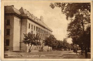 15 db régi magyar városképes lap / 15 pre-1945 Hungarian town-view postcards