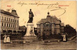 Makó, Kossuth szobor, Hollósy Kornélia színház (EB)