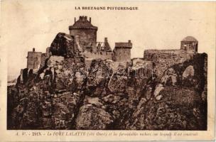 18 db régi képeslap Bretagne régióból, folklór / 18 pre-1945 postcards of the Bretagne region, folkl...