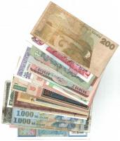 36db-os vegyes külföldi bankjegy tétel, közte Szovjetunió, Ukrajna, Németország T:I-III-
36pcs of m...