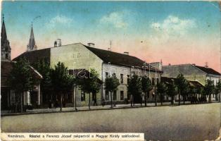 Komárom, Komárnó; Ferenc József rakpart, Magyar Király szálloda / quay, street, hotel  (EK)