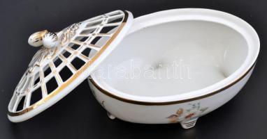 Cmielow áttört tetejű bonbonier, részben kézzel festett, apró kopásnyomokkal, 16×9 cm