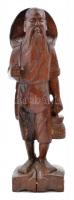 Kínai borárus, faragott fa figura, repedéssel, m: 21 cm