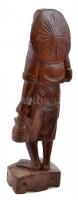 Kínai borárus, faragott fa figura, repedéssel, m: 21 cm