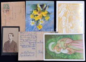 Egy bőröndnyi papírrégiség. Meghívók, fotók, okmányok, levelek, némi modern képeslap