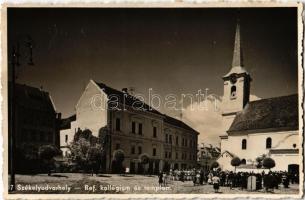 17 db régi erdélyi városképes lap, közte néhány fotó / 17 pre-1945 Transylvanian town-view postcards...