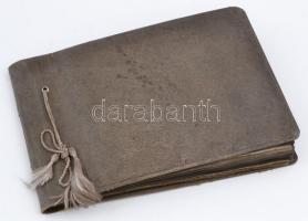 cca 1936 Fotóalbum különféle képekkel: utazások kül- és belföldön, életképek, stb., nagyrészt felira...