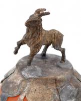 Rodonit gömb hegyi kecskés fém fogllatban, m: 5 cm